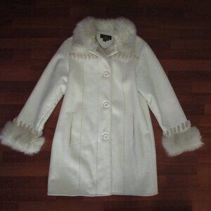 Novelti Off-White Faux Shearling Fur Coat - Womens Medium